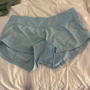 size 4 lulu lemon speed up shorts low rise